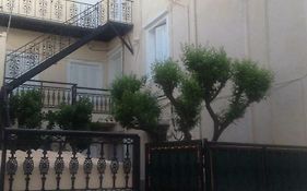 Soulas apart -Ρέα-